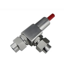 永一 安全阀 A48Y-40C 3.9Mpa DN32法兰