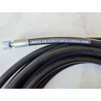 棫润科技 软管 JB/T8727-1SN-31.5-CM39X2-10000 接口:只需一端配航标74°内锥M39X2接头,另一端不配接头;长度:10000mm。工作介质:RP-3,工作压力:≤0.5MPa。