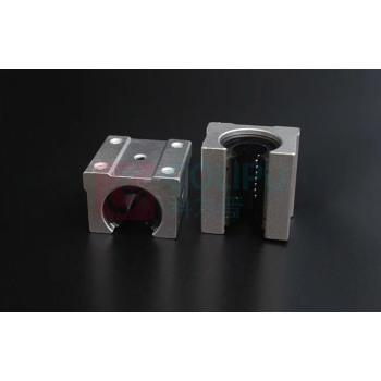 三通正一 直线轴承 安装孔距31mm×33mm 滑动轴直径16 