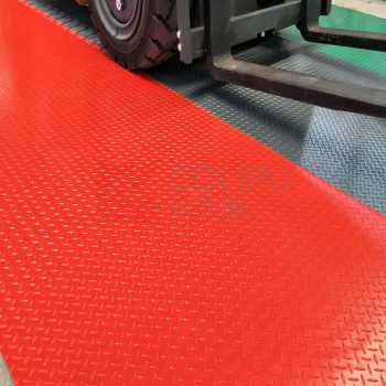 安赛瑞 牛津防滑地垫 23967 90*1500*0.015cm 钢板纹(人字) (红) 材质:PVC
