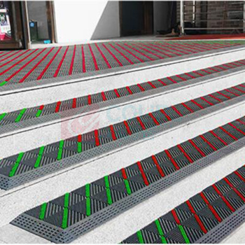 安赛瑞 室外镂空除尘地垫 23322 尺寸:60*75cm 单块尺寸15*15cm 厚度25mm (三刷红刷红底) 材质:EVA+PA66尼龙刷