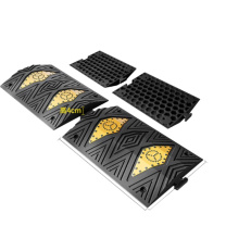 百舸 BAIGE 减速带汽车公路 橡塑款 CW597378 50*35*4CM (50cm价)加厚斜坡缓冲带 奔驰款二合一