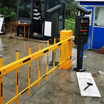 晶事达 栅栏式道闸 100×50×5000mm 含栅栏 人脸识别 闸机