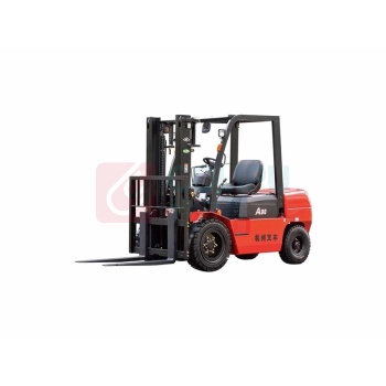杭叉 柴油机械叉车 CPCD30-AG67 1.国四排放等级 2.额定载重3t 3.最大起升高度3m 4.实芯胎 5.自动挡