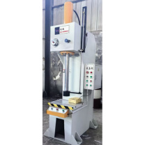 迈威 C型单臂液压机 BN330T 公称力100KN 系统压力13MPA 油缸行程300mm 开口高度400mm 工作台有效尺寸400*500mm 下行速度30mm/s 压制速度8-10mm/s 回程速度35mm/s 电机功率3kw