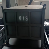 JC 金属钢料箱 800×1000×670，内尺寸720*900*450 承重3000kg,可叠放，带盖子，可吊装，表面喷丸喷塑(灰色) 