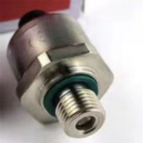 丹佛斯 螺纹变送器 075G1082