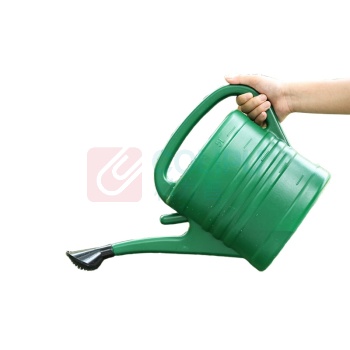 安赛瑞 洒水壶 5J02697 材质:PP+HDPE 底部尺寸:21×15cm 整体高:27cm 壶嘴直径:7.5cm 规格:5L