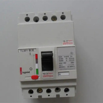 罗格朗 塑料外壳式断路器 TLM1S-125/3 极数：3P 额定电流：10A、12.5A、16A、20A、25A、32A、40A、50A、63A、80A、100A、125A 