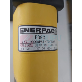 ENERPAC 轻型手动泵 P392