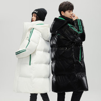 雪中飞 羽绒服女 韩版宽松可拆卸帽 183/XS (白绿色)
